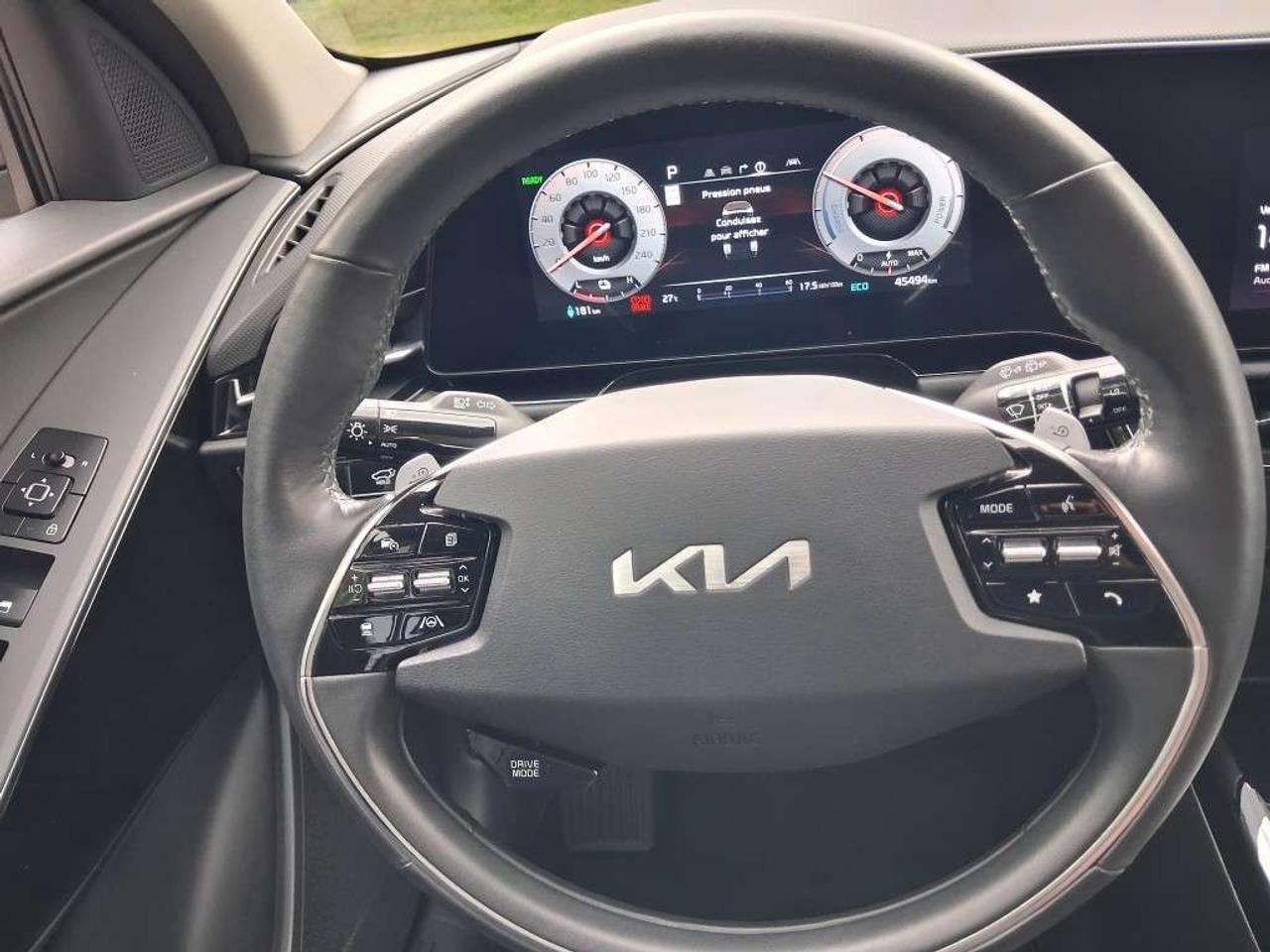 2023 Kia NIRO Premium+ FWD Photo