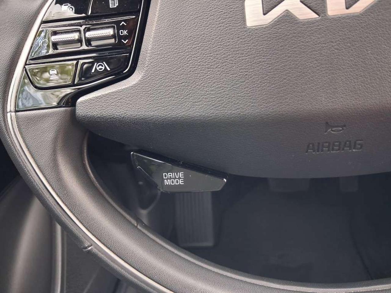 2023 Kia NIRO Premium+ FWD Photo