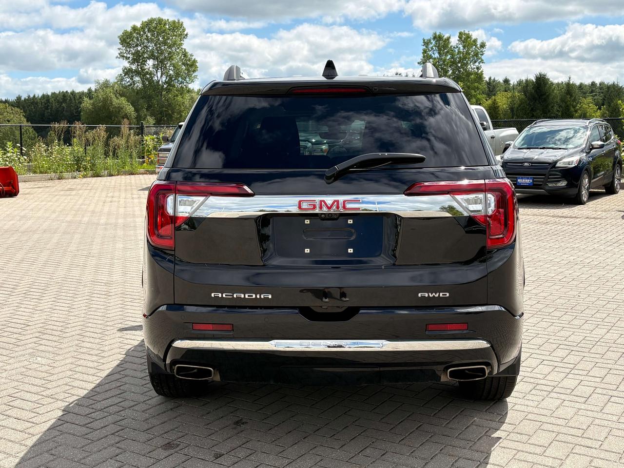 2023 GMC Acadia Denali AWD   Nav.   Sunroof   Heated/Cooled Seats Photo
