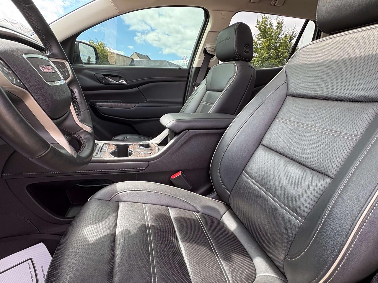 2023 GMC Acadia Denali AWD   Nav.   Sunroof   Heated/Cooled Seats Photo