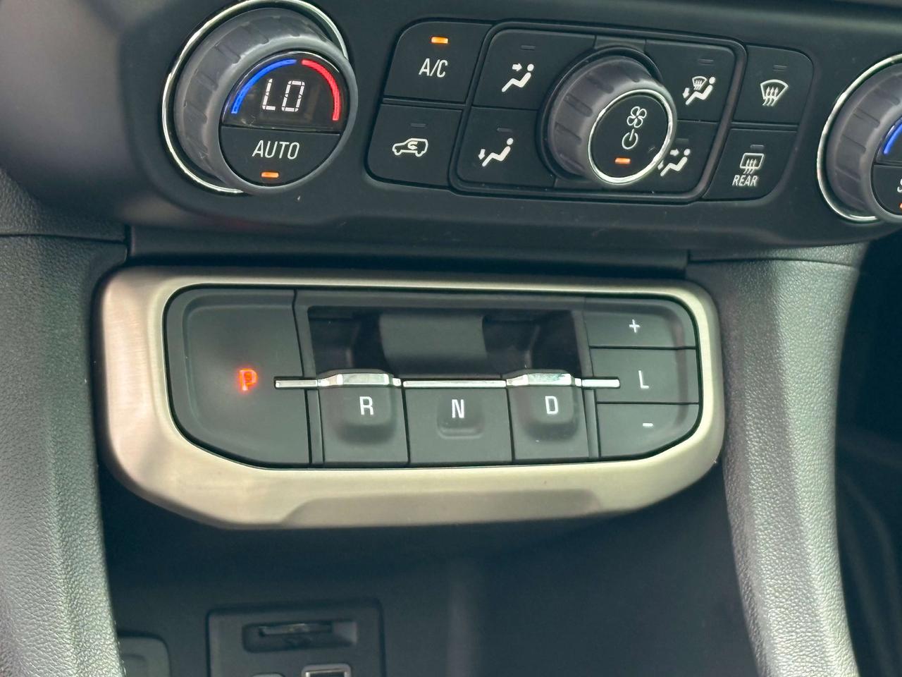 2023 GMC Acadia Denali AWD   Nav.   Sunroof   Heated/Cooled Seats Photo