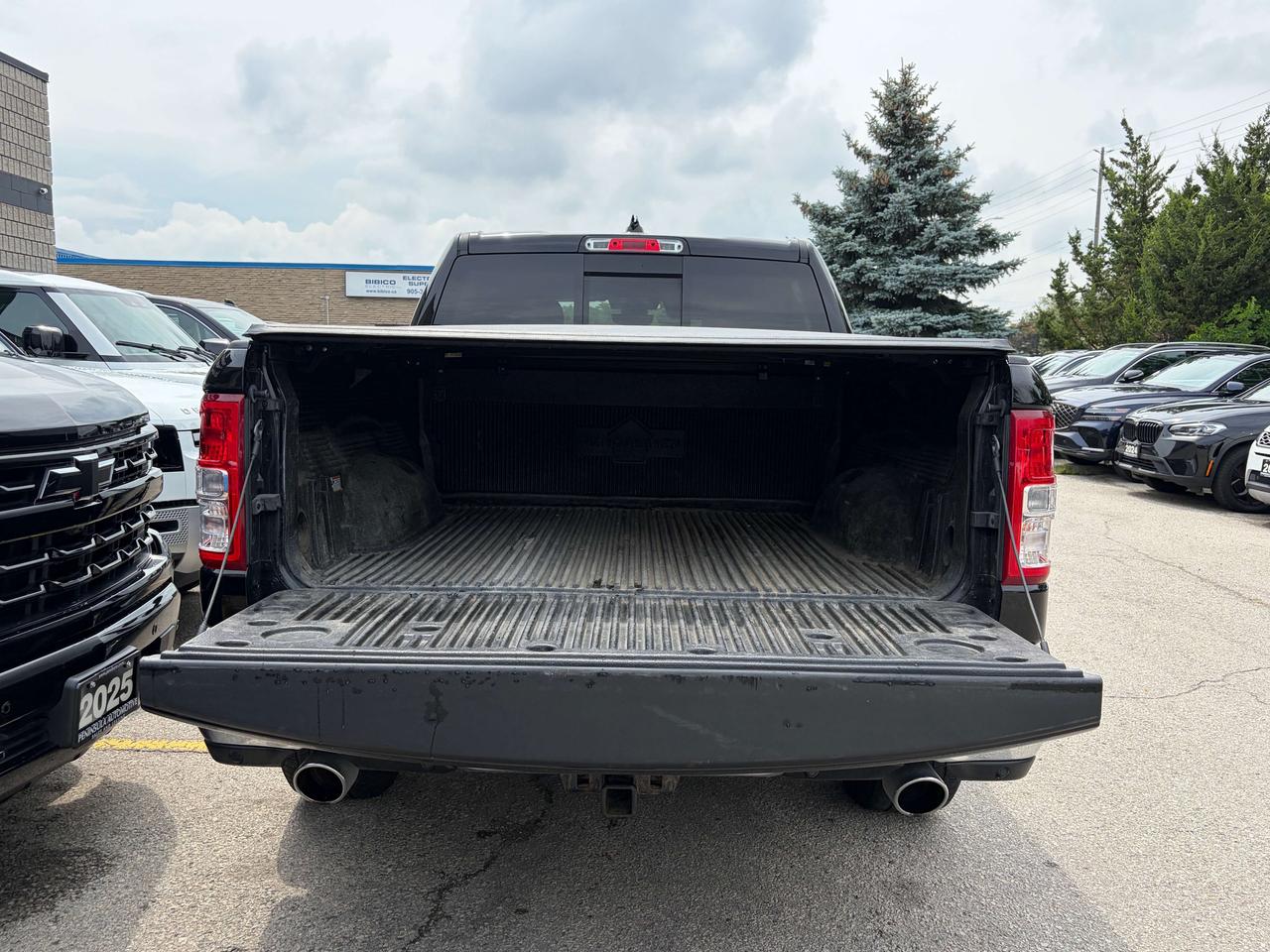 2022 RAM 1500 BIG HORN LEVEL 2 EQUIPMENT, HEMI, NAVI, 20" Photo
