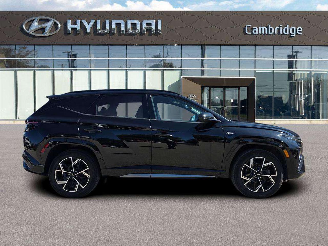 2025 Hyundai Tucson N-Line   NO ACCIDENTS BOSE SUEDE 6.7L/100KM Photo