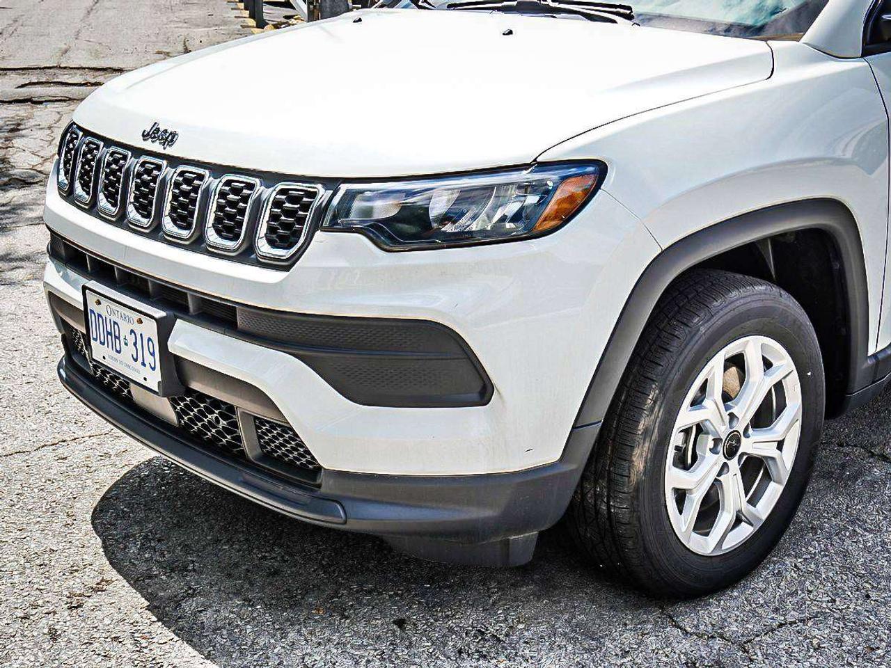 2025 Jeep Compass  Photo4
