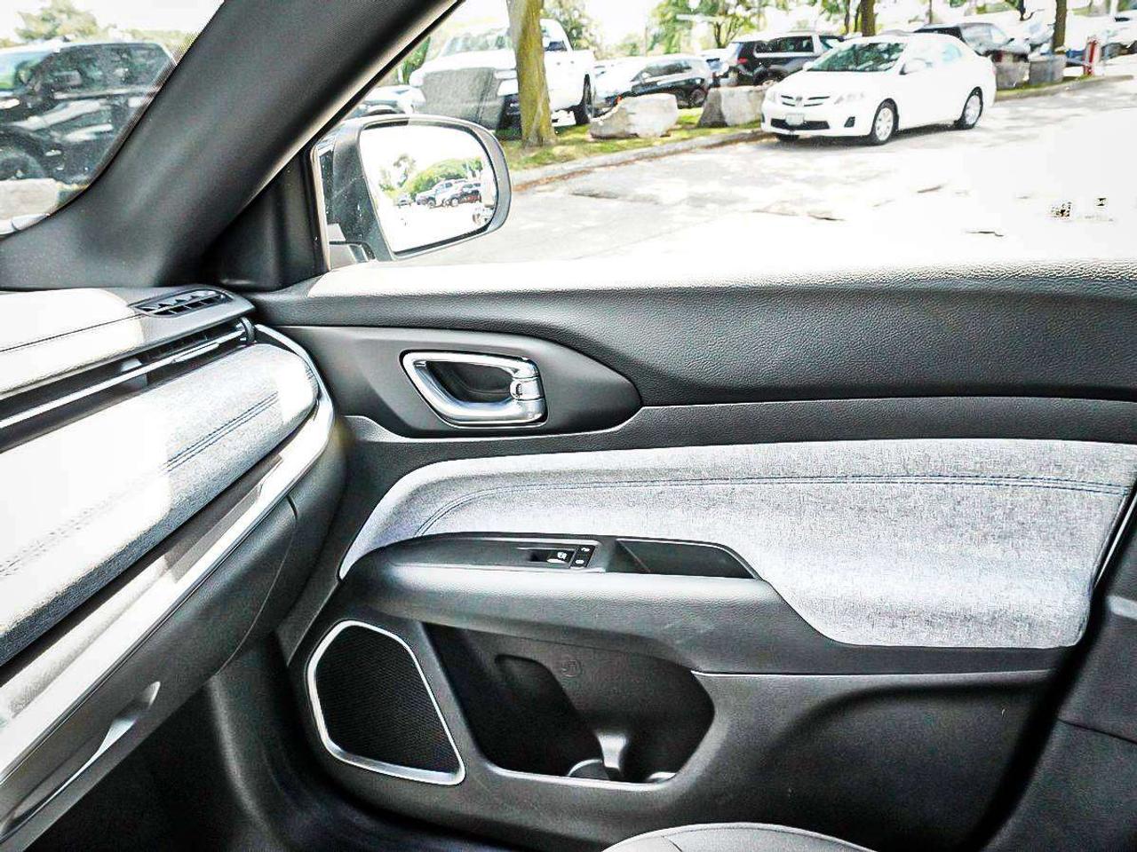 2025 Jeep Compass  Photo