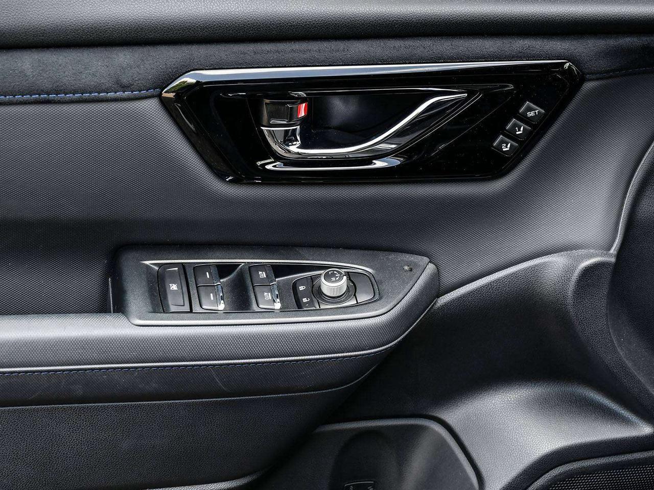 2025 Subaru Forester LIMITED   1OWNER   NAV   CRUISE   SUNROOF  CARPLAY Photo