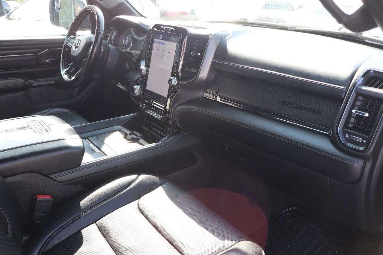 2022 RAM 1500 Limited Crew Cab 4WD   No Accident   Ecodiesel Photo
