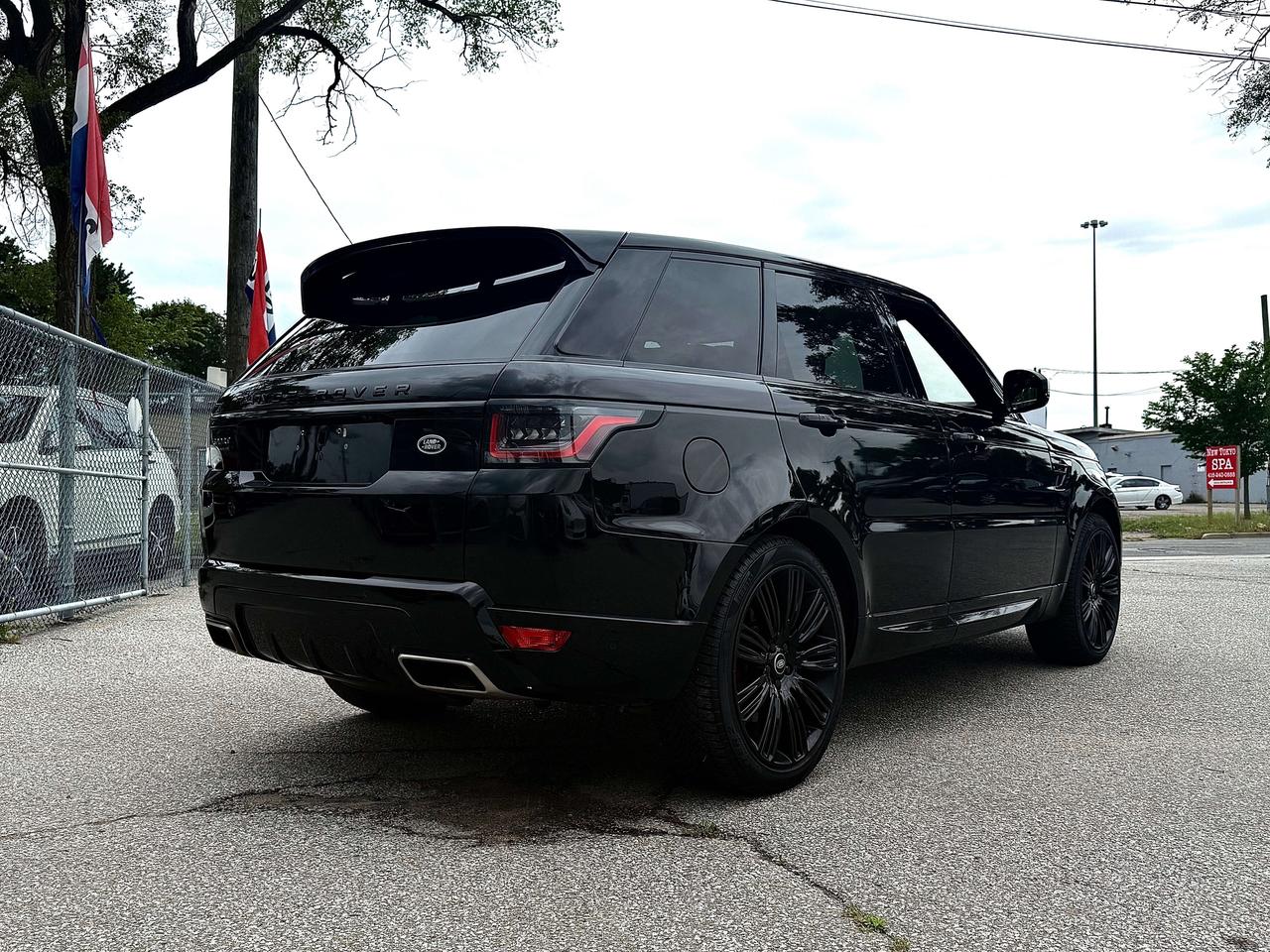 2021 Land Rover Range Rover Sport Dynamic l HSE l V8 Supercharged l 518HP l AWD l Photo