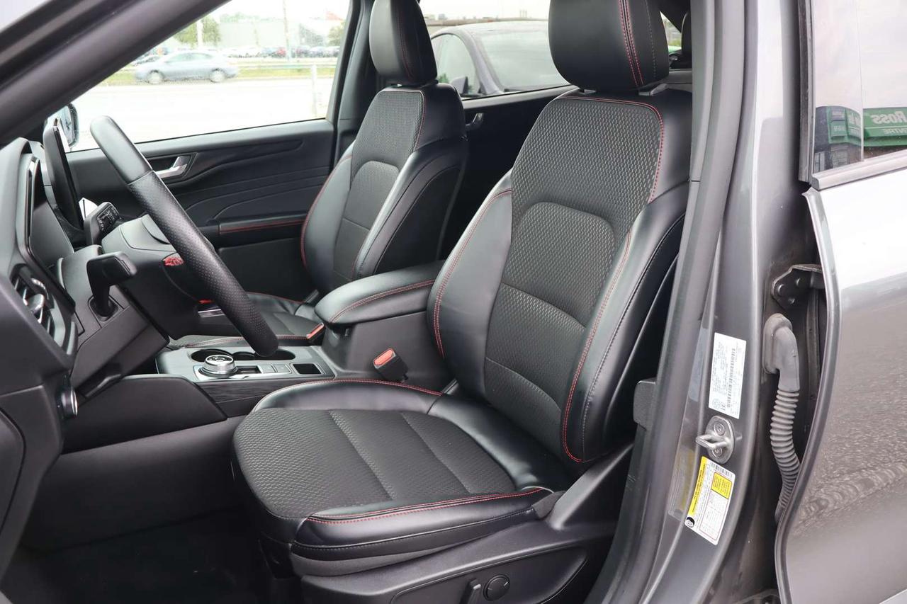 2024 Ford Escape ST-Line AWD   No Accident   Clean Carfax   Leather   Nav Photo