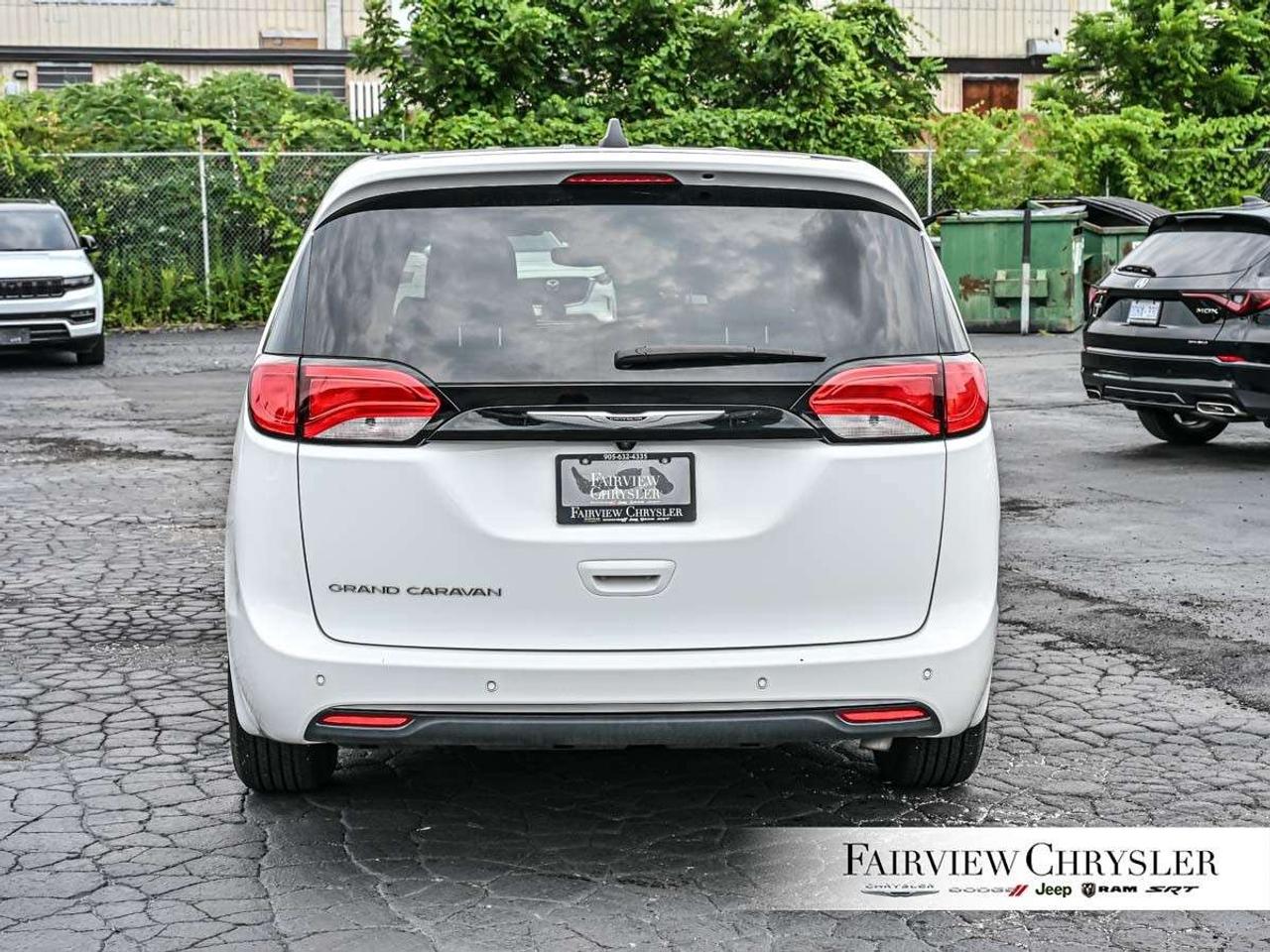 2025 Chrysler Grand Caravan SXT 2WD PWR SLIDING DOORS   LEATHER   CARPLAY   HEATED SEATS   HEATED STEERING WHEEL   REMOTE START Photo