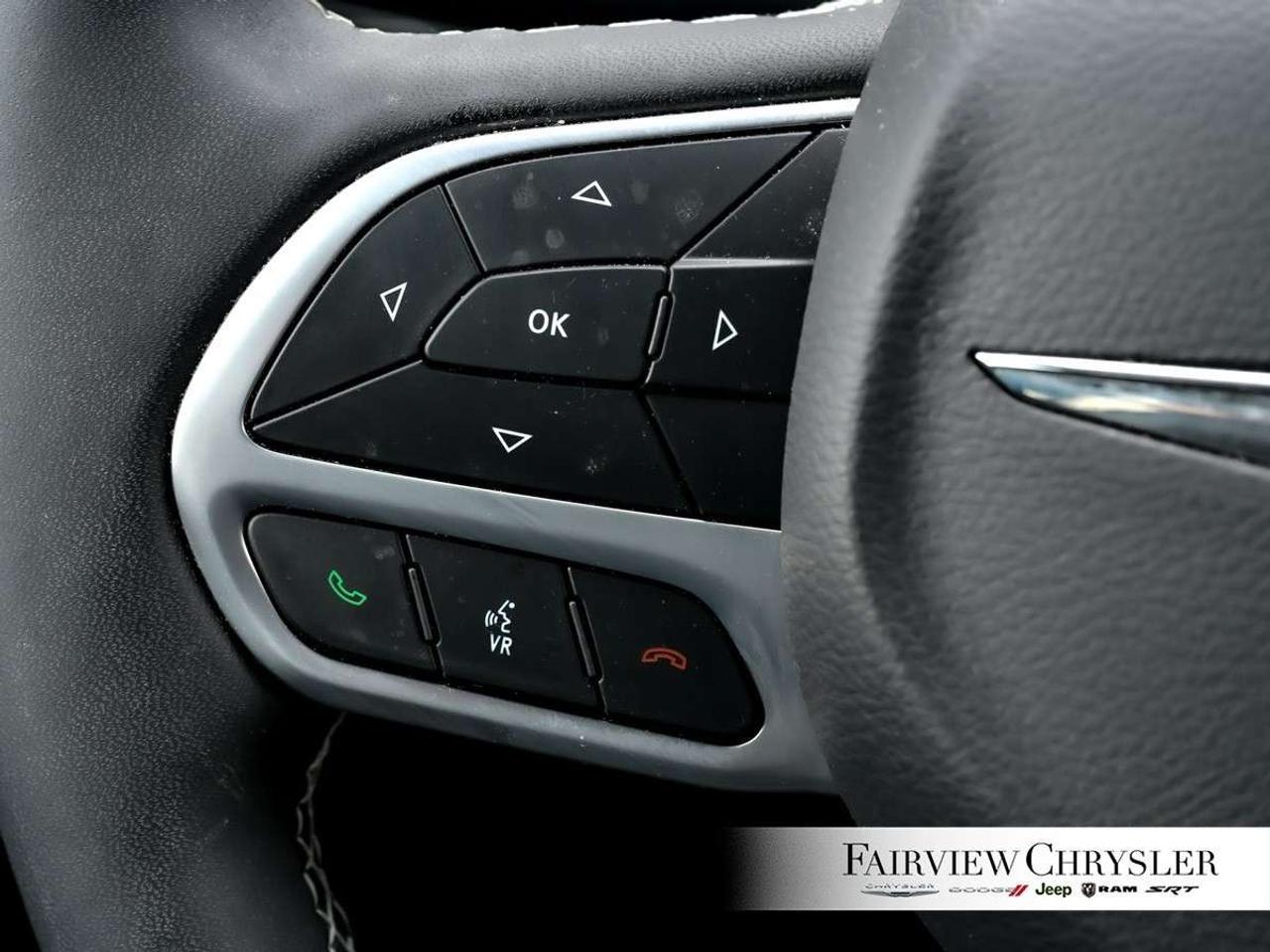 2025 Chrysler Grand Caravan SXT 2WD PWR SLIDING DOORS   LEATHER   CARPLAY   HEATED SEATS   HEATED STEERING WHEEL   REMOTE START Photo