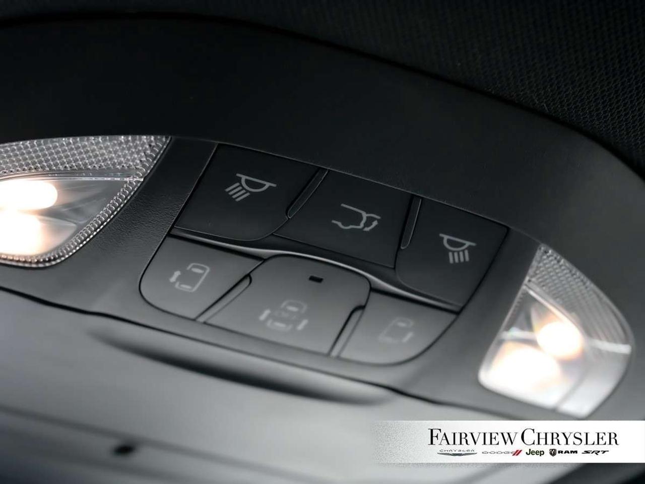 2025 Chrysler Grand Caravan SXT 2WD PWR SLIDING DOORS   LEATHER   CARPLAY   HEATED SEATS   HEATED STEERING WHEEL   REMOTE START Photo