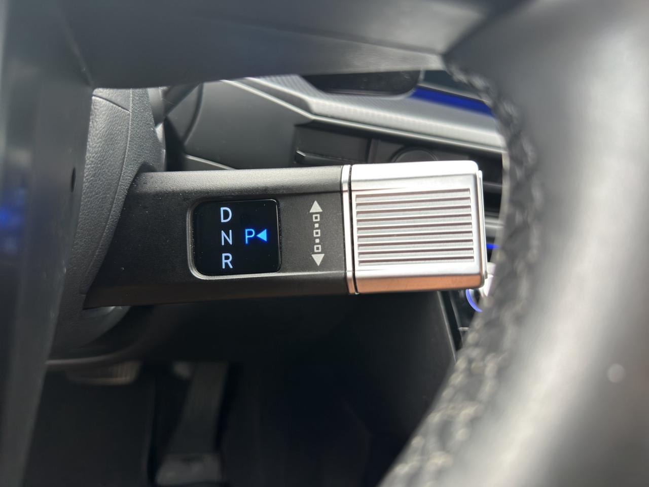 2024 Hyundai Santa Fe Ultimate Calligraphy | Reverse Cam | Heated Seats Photo
