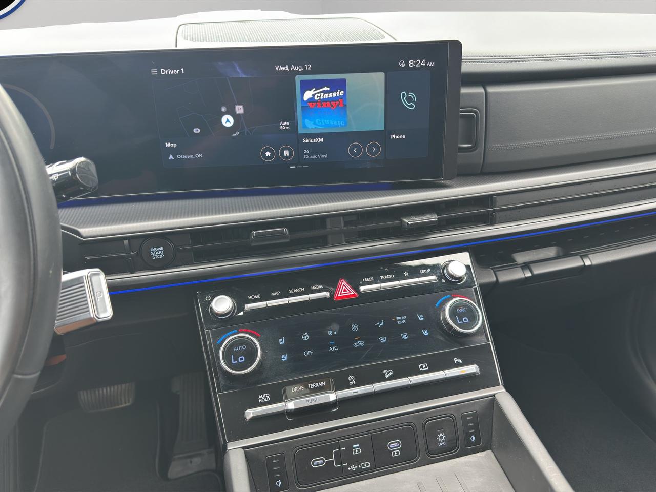 2024 Hyundai Santa Fe Ultimate Calligraphy | Reverse Cam | Heated Seats Photo