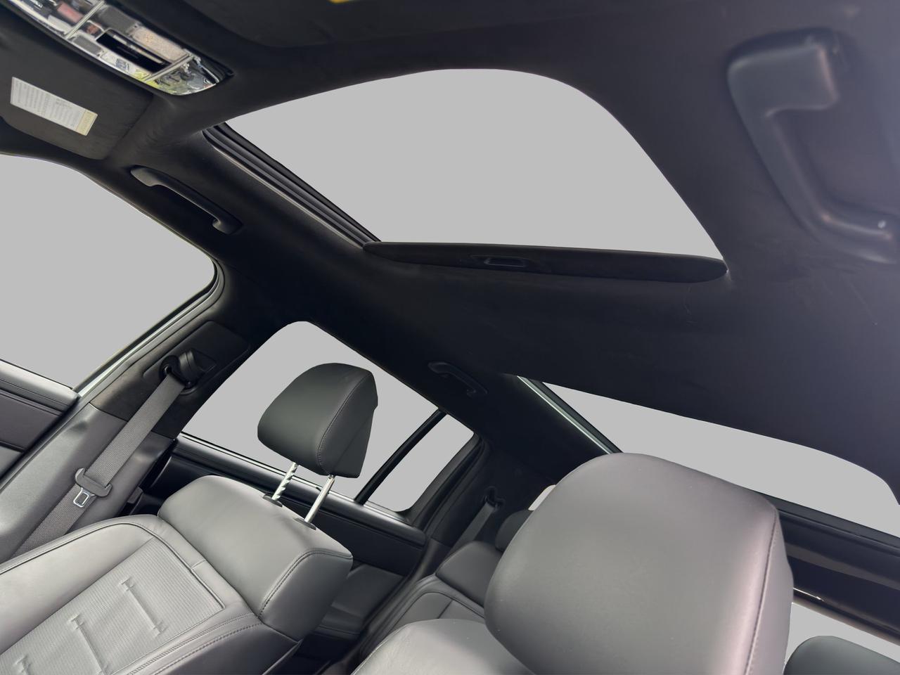 2024 Hyundai Santa Fe Ultimate Calligraphy | Reverse Cam | Heated Seats Photo