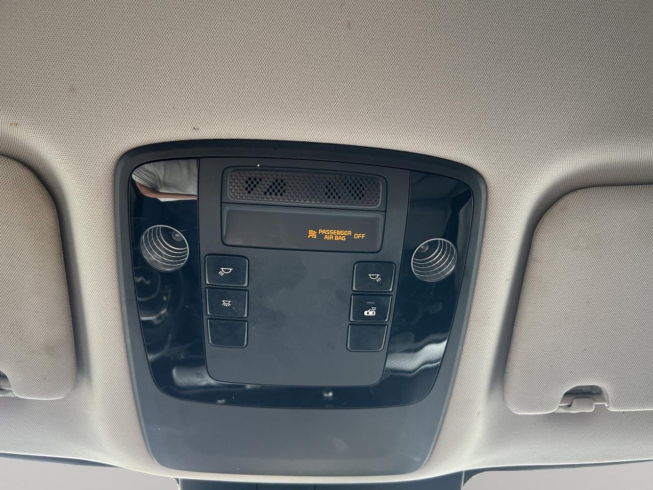 2023 Kia Carnival LX | Seating for 8 | Forward Collision Warning | Autonomous Emergency Braking | Blind-spot Assist | Photo