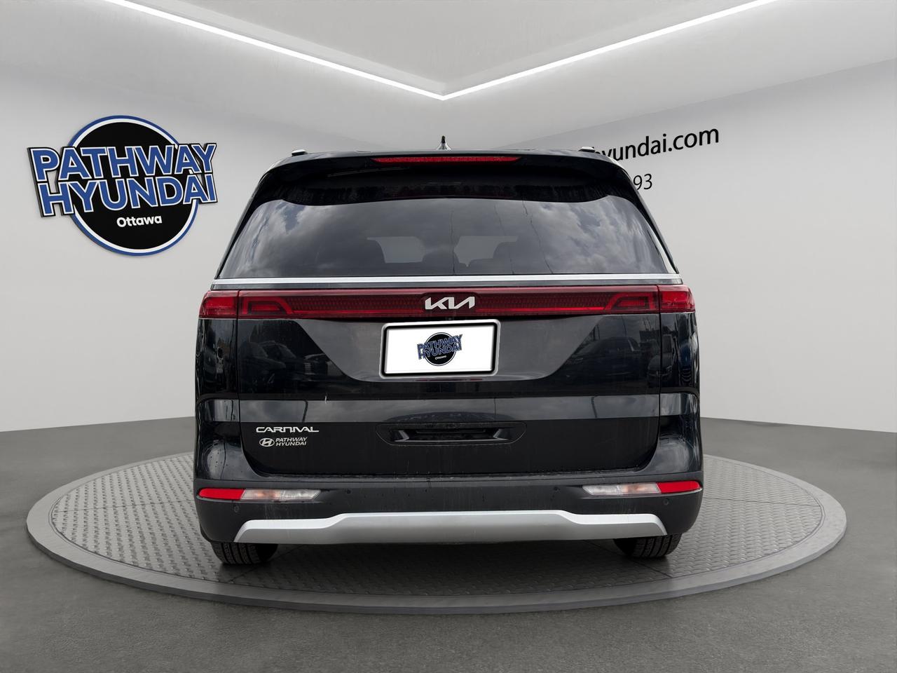 2023 Kia Carnival LX | Seating for 8 | Forward Collision Warning | Autonomous Emergency Braking | Blind-spot Assist | Photo