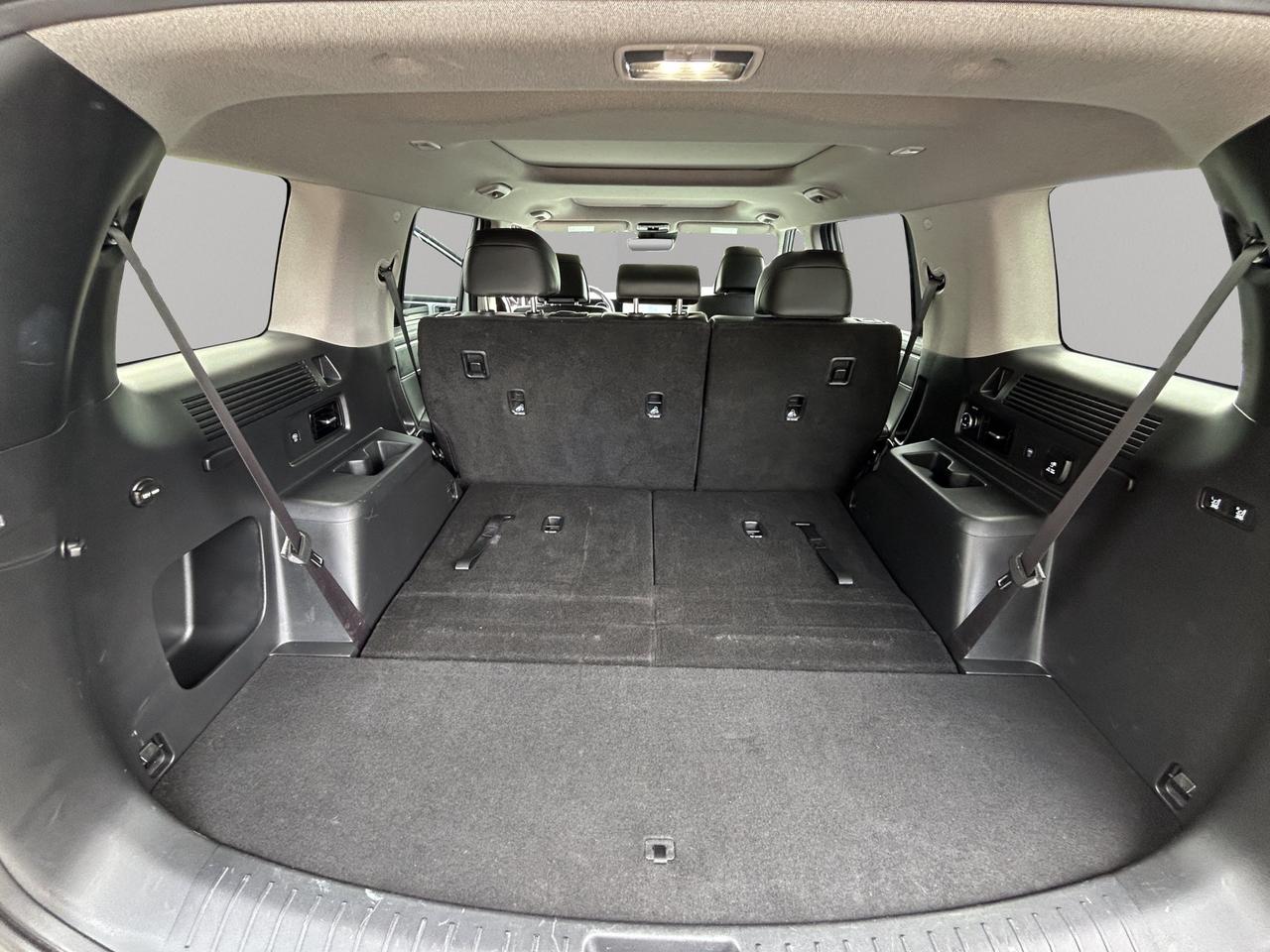 2025 Hyundai Santa Fe Luxury | All-Wheel Drive | Multiple Terrain Modes | 3 Row Seating | Adaptive Cruise Control | Photo