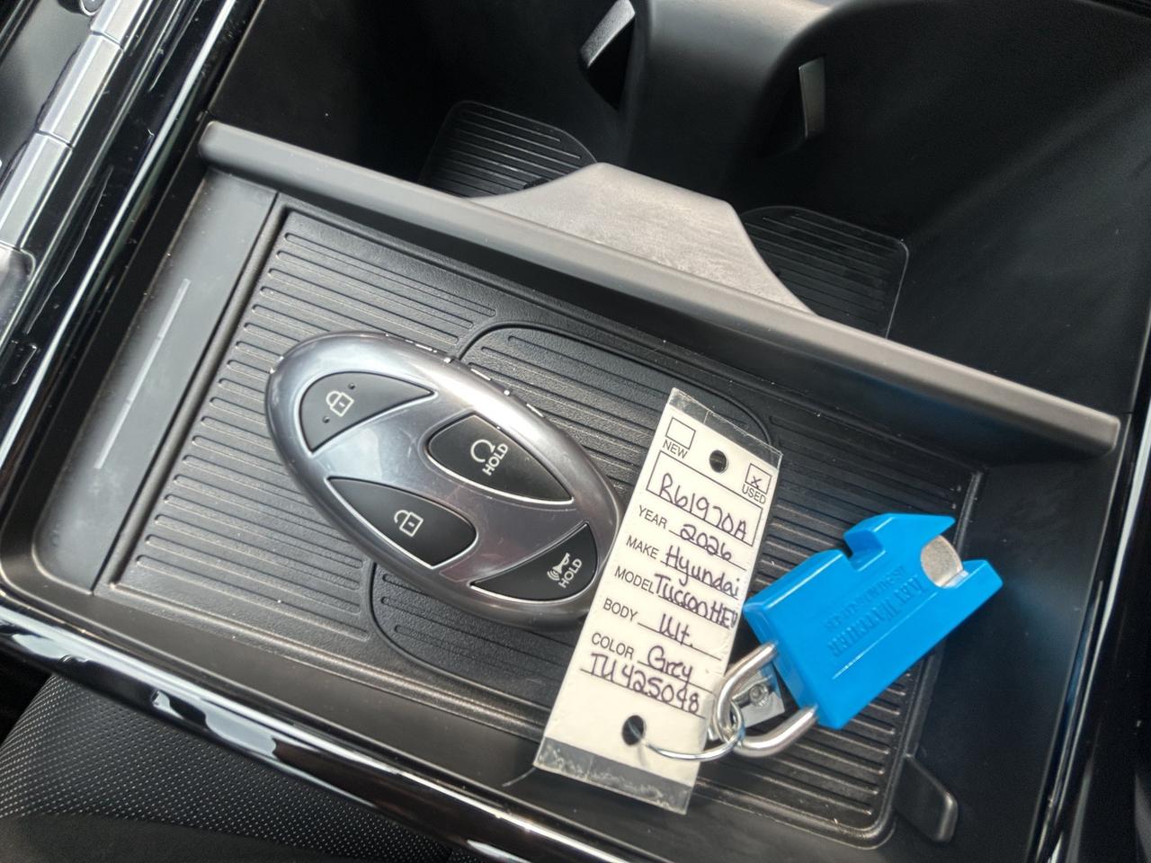 2026 Hyundai Tucson Hybrid Ultimate | Lane Departure Warning | Adaptive Cruise Control | Remote Engine Start | Pan Roof Photo