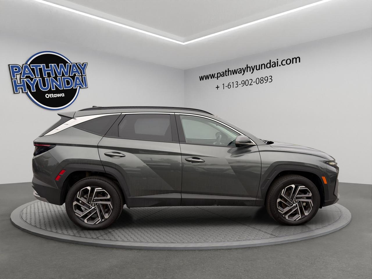 2026 Hyundai Tucson Hybrid Ultimate | Lane Departure Warning | Adaptive Cruise Control | Remote Engine Start | Pan Roof Photo