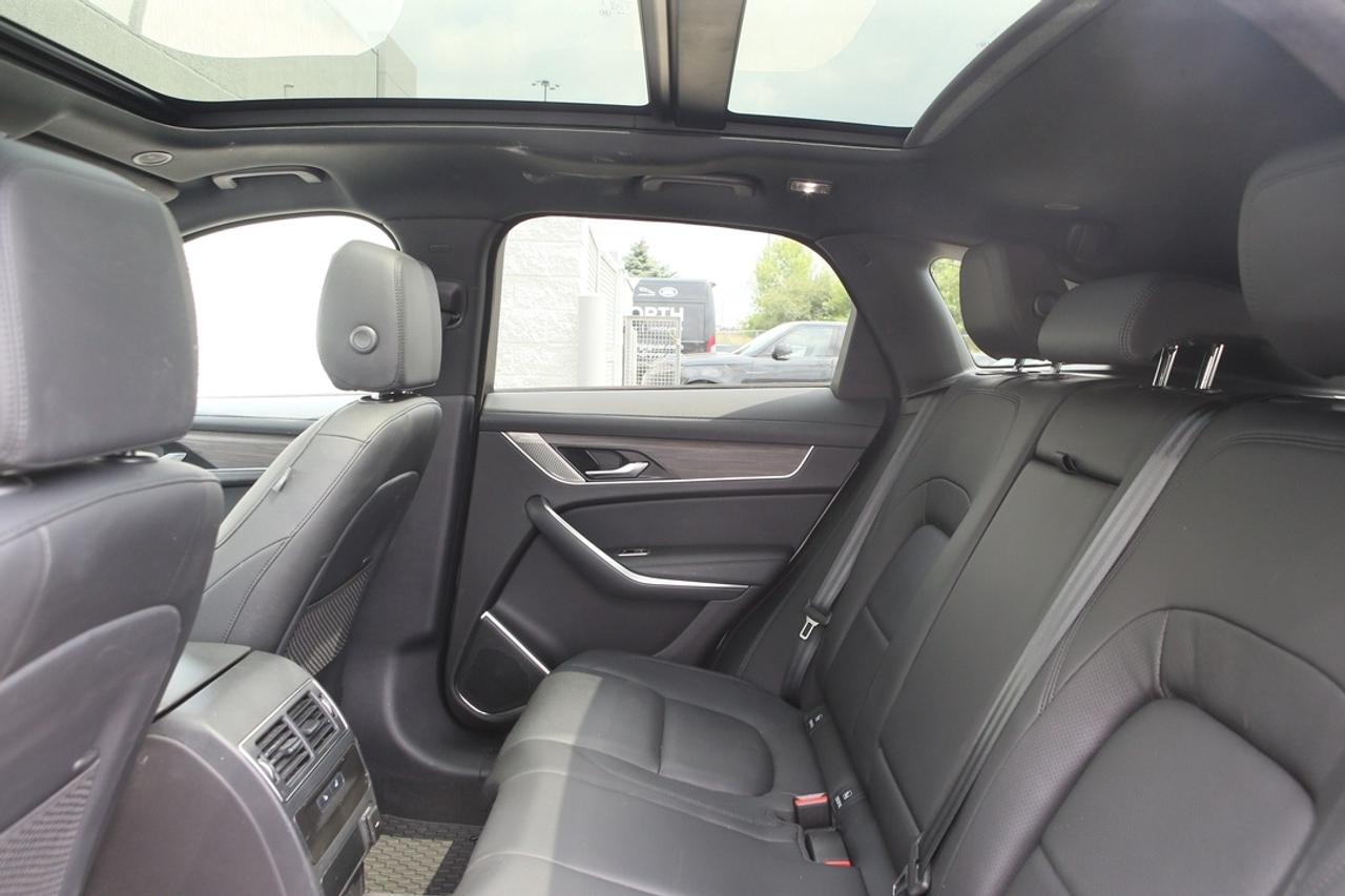 2023 Jaguar F-PACE S Photo