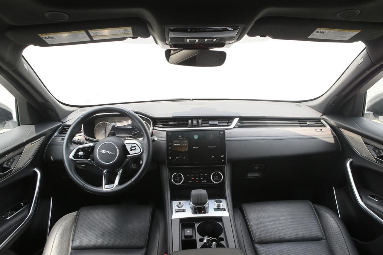 2023 Jaguar F-PACE S Photo