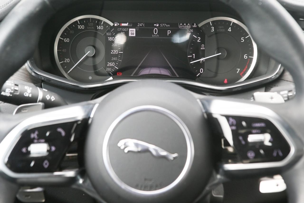 2023 Jaguar F-PACE S Photo