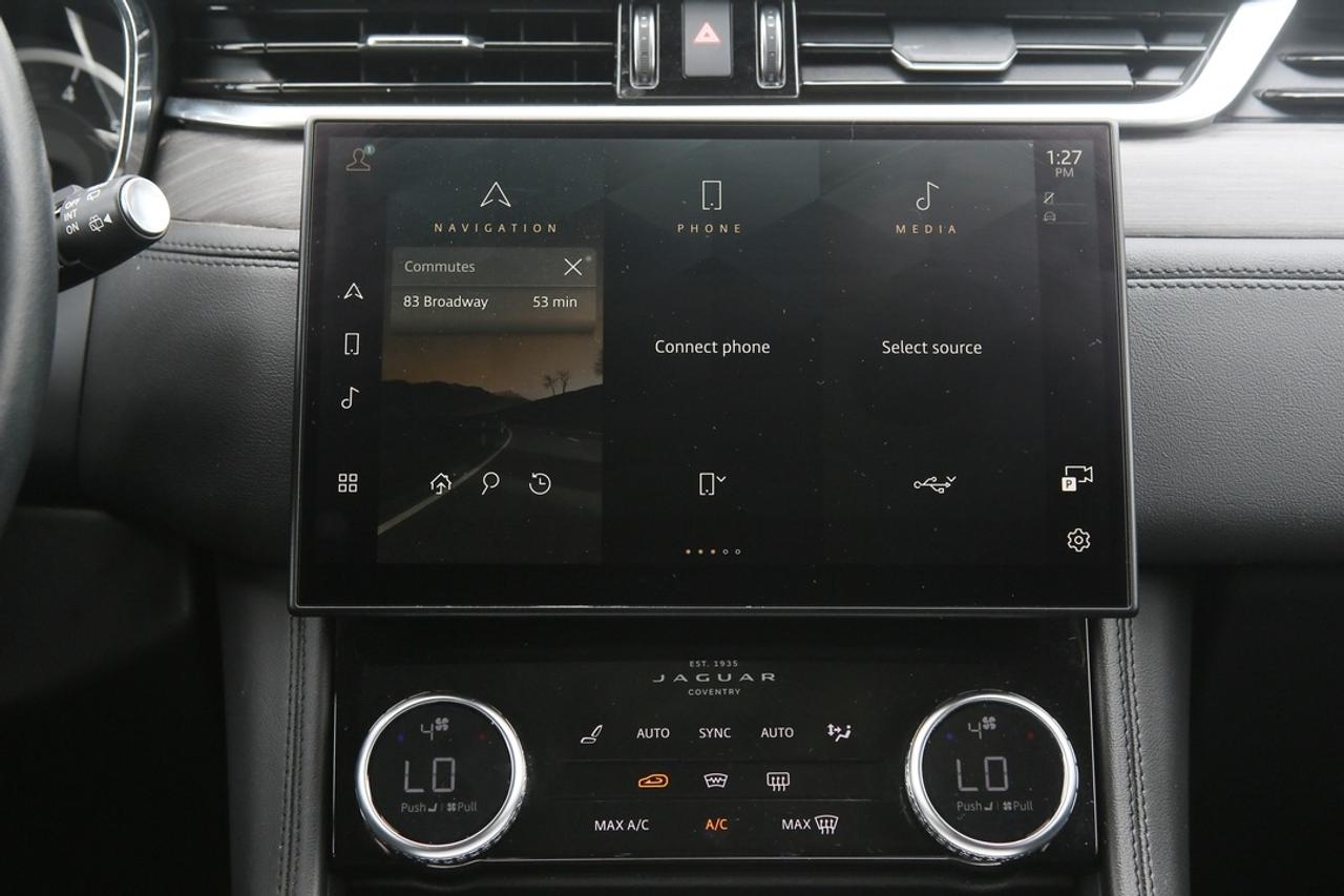 2023 Jaguar F-PACE S Photo