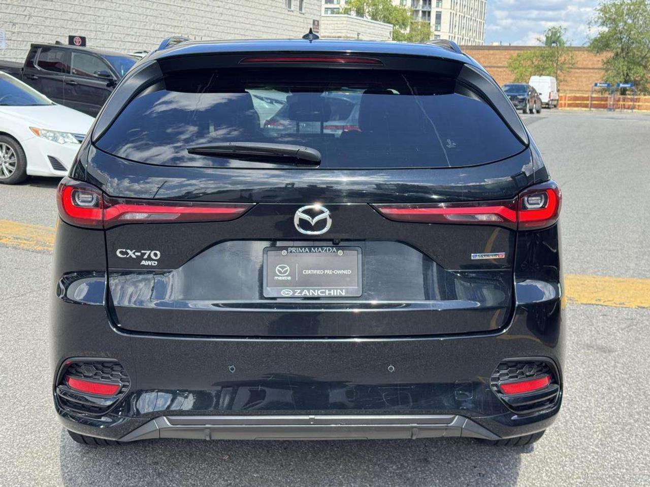 2025 Mazda CX-70 MHEV SIGNATURE/ 2.99% RATE/ MUST SEE/ CARFAX CLEAN Photo