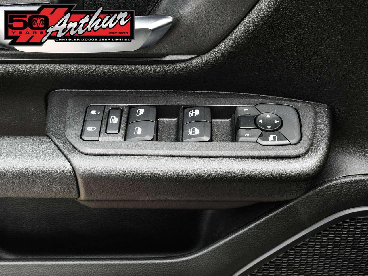 2025 RAM 1500 Warlock Crew Cab 4x4 Photo