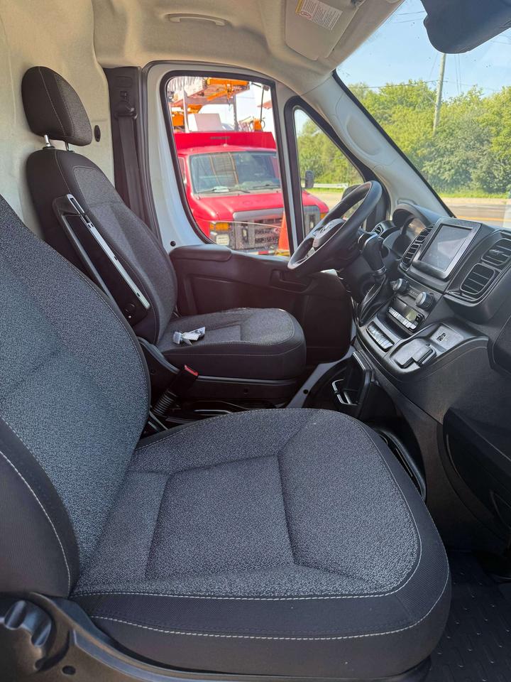 2023 RAM ProMaster 159 w/b, only 68,000 Kms. Photo
