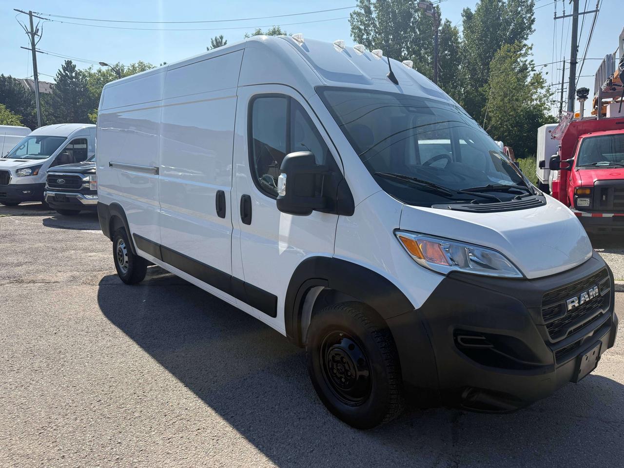 2023 RAM ProMaster 159 w/b, only 68,000 Kms. Photo