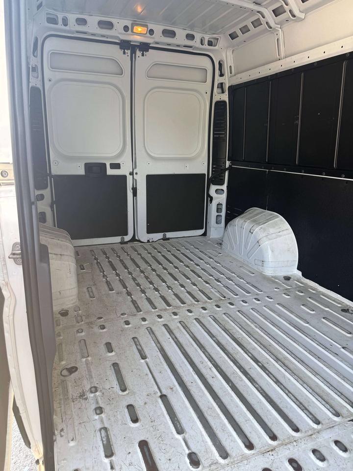 2023 RAM ProMaster 159 w/b, only 68,000 Kms. Photo