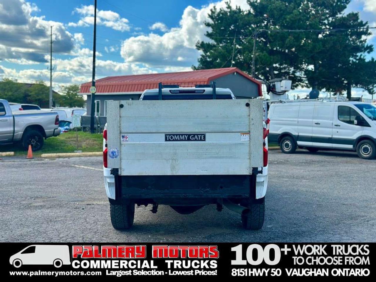2022 Chevrolet SILVERADO 2500HD Double Cab 4X4 8FT Box + Tailgate Photo