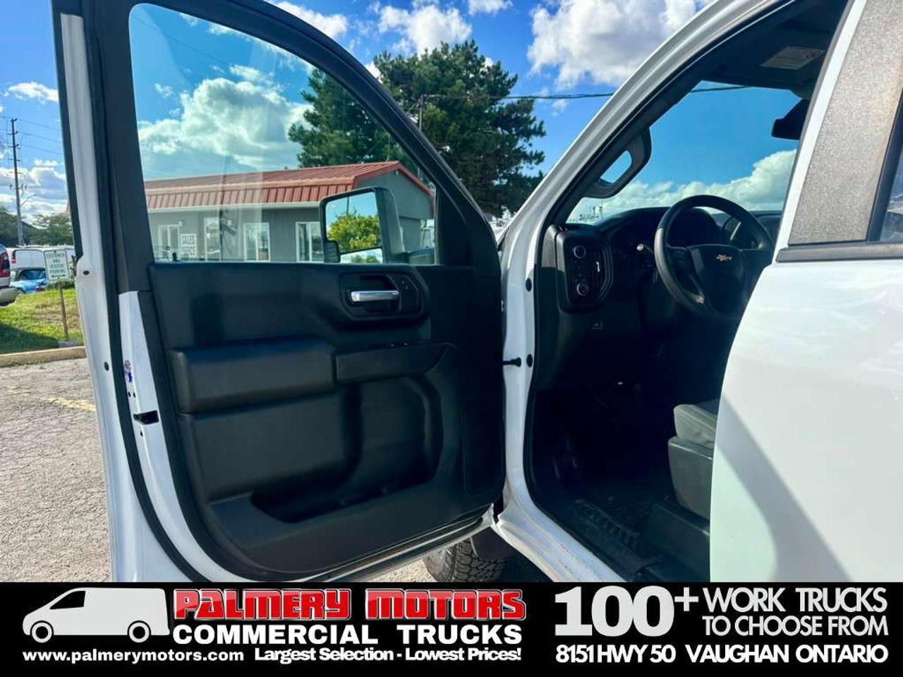 2022 Chevrolet SILVERADO 2500HD Double Cab 4X4 8FT Box + Tailgate Photo
