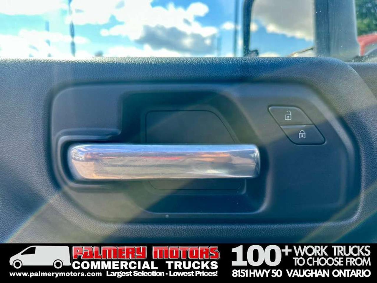 2022 Chevrolet SILVERADO 2500HD Double Cab 4X4 8FT Box + Tailgate Photo