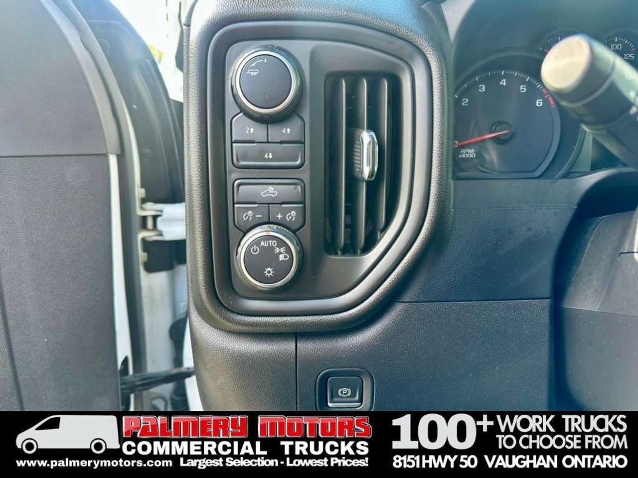 2022 Chevrolet SILVERADO 2500HD Double Cab 4X4 8FT Box + Tailgate Photo