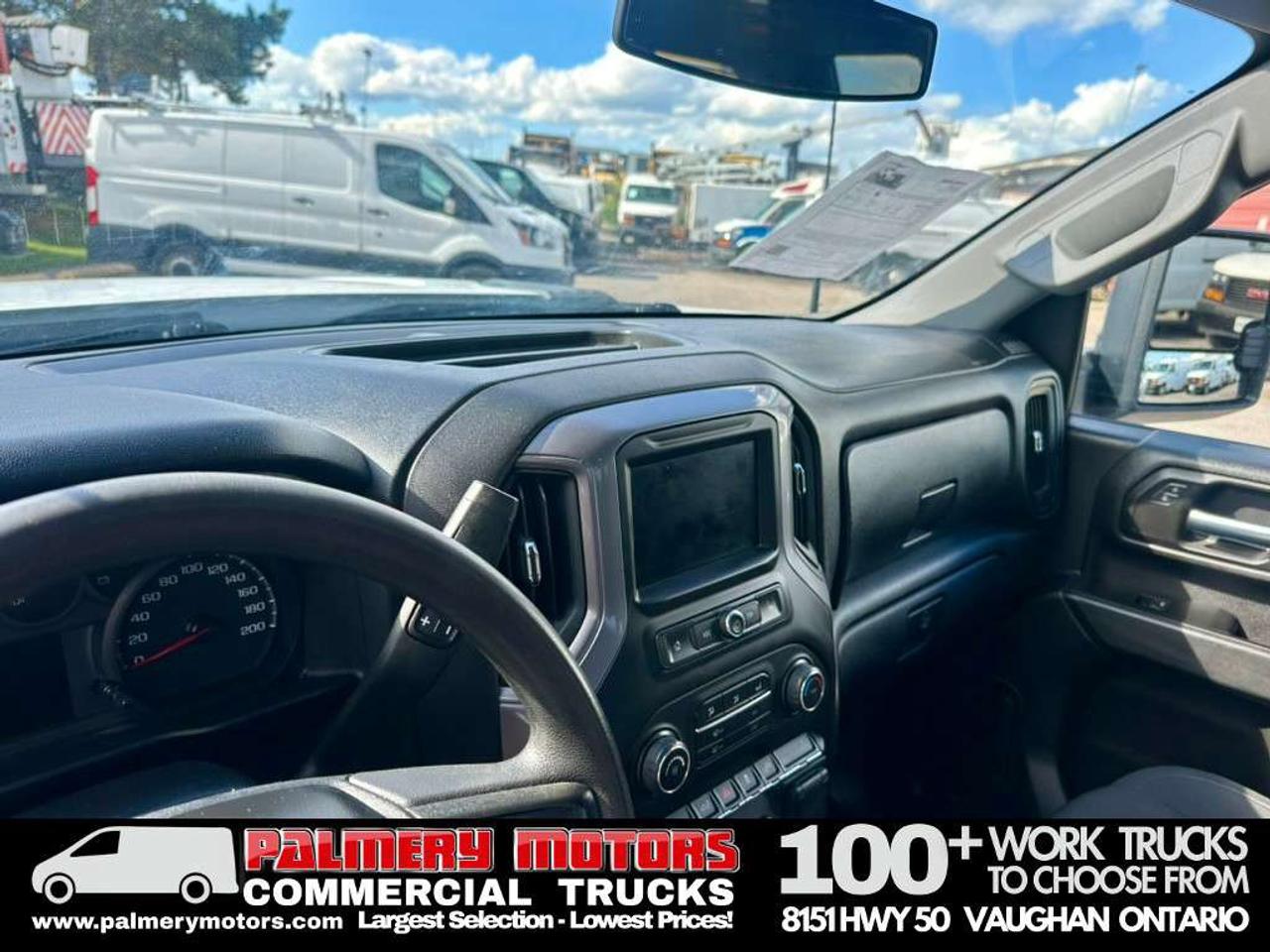 2022 Chevrolet SILVERADO 2500HD Double Cab 4X4 8FT Box + Tailgate Photo