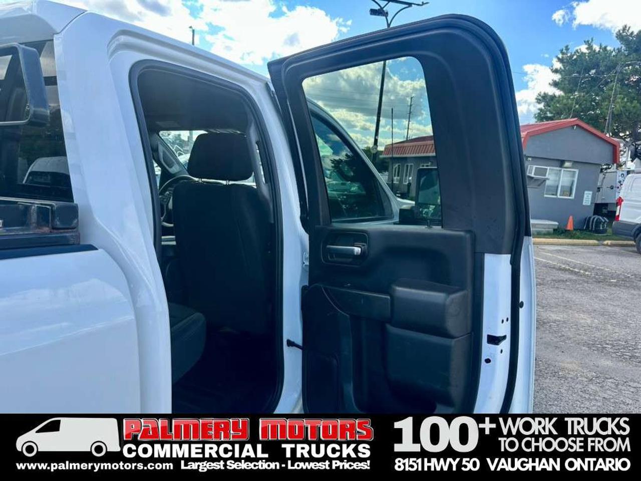 2022 Chevrolet SILVERADO 2500HD Double Cab 4X4 8FT Box + Tailgate Photo