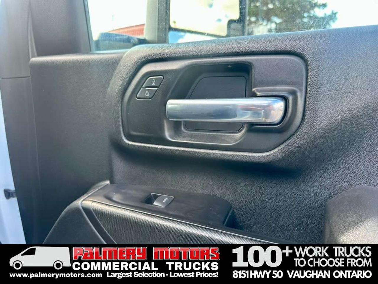 2022 Chevrolet SILVERADO 2500HD Double Cab 4X4 8FT Box + Tailgate Photo