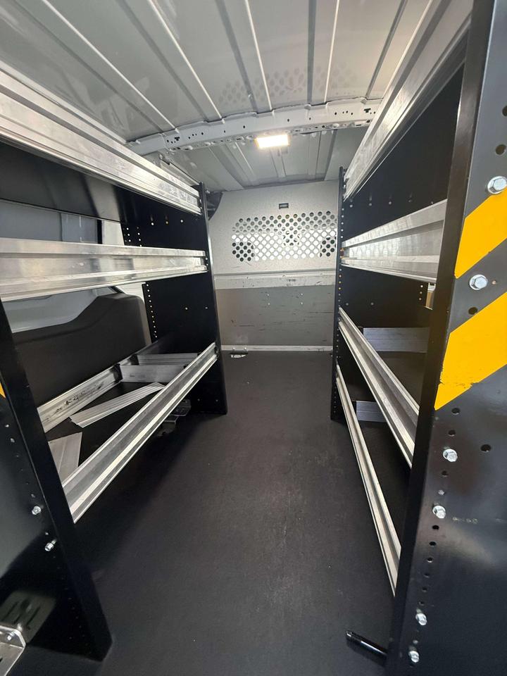 2023 Ford Transit Connect Fully loaded and certified Photo