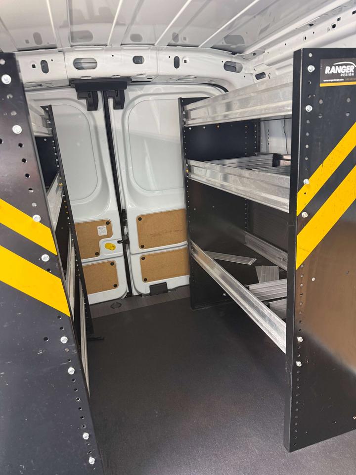 2023 Ford Transit Connect Fully loaded and certified Photo