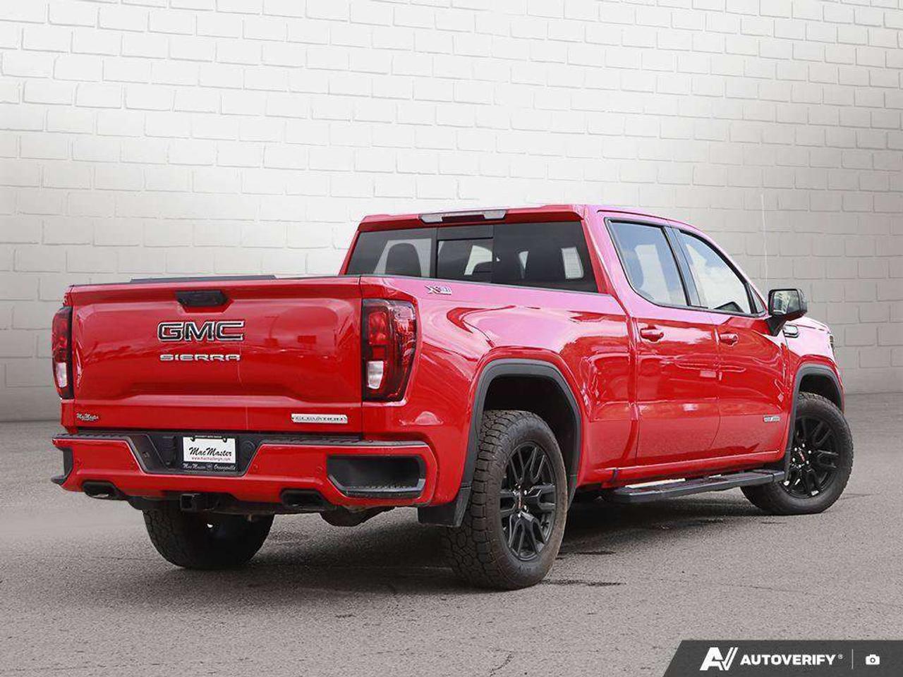 2024 GMC Sierra 1500 ELEVATION, 3.0L DIESEL V6, 4X4, X31, ALLOYS, LEATHER, 1-OWNER, MACMASTER ORIGINAL, CERTIFIED PREOWNED! Photo