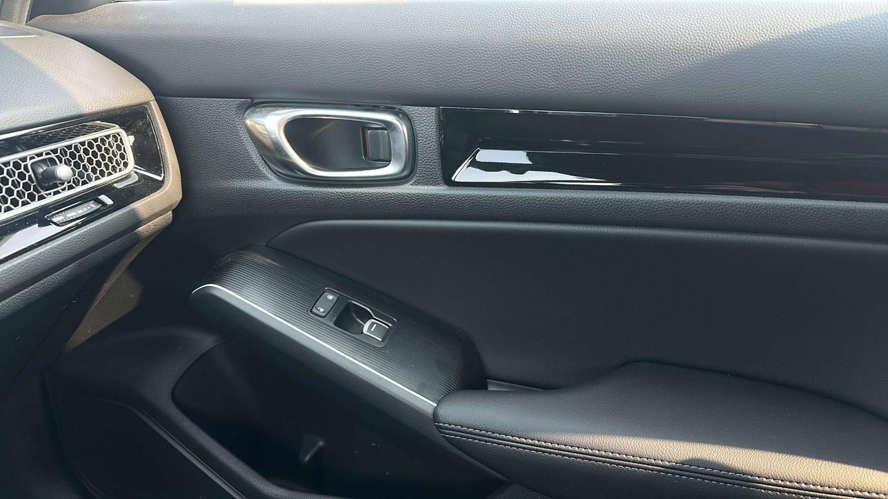 2025 Honda Civic Sport Touring Photo