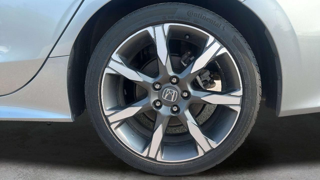 2025 Honda Civic Sport Touring Photo