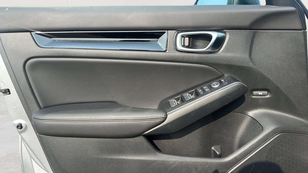 2025 Honda Civic Sport Touring Photo