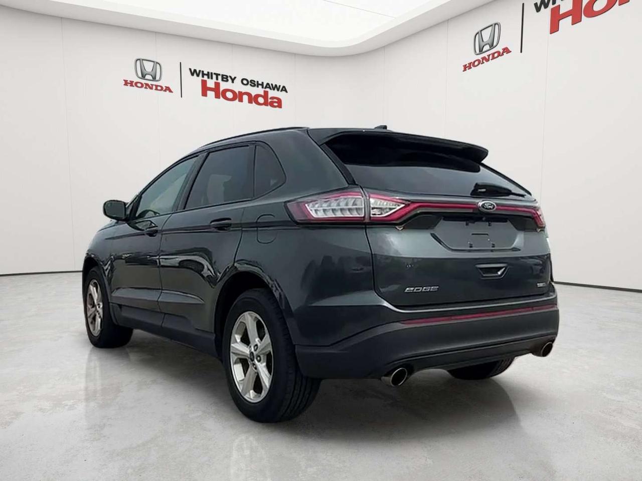 2015 Ford Edge SE Photo