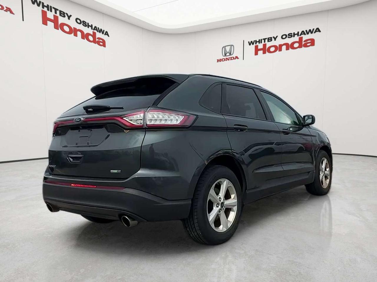 2015 Ford Edge SE Photo