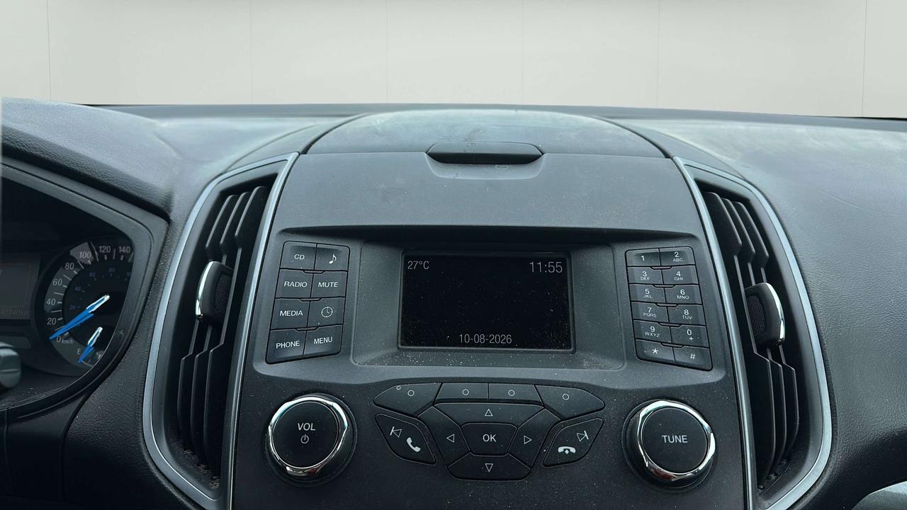2015 Ford Edge SE Photo