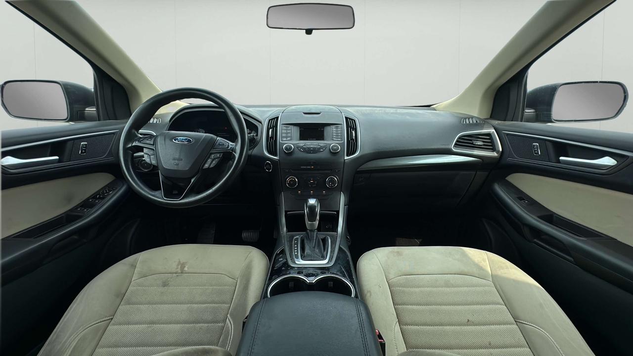 2015 Ford Edge SE Photo